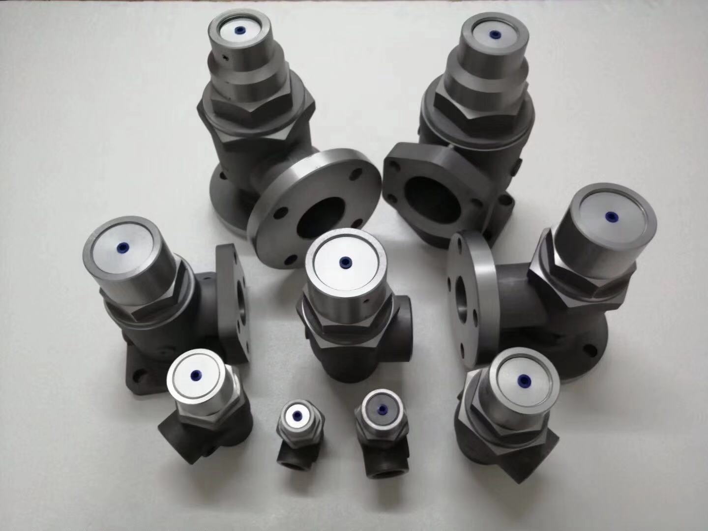 Minimum pressure valve commonly use mass stock